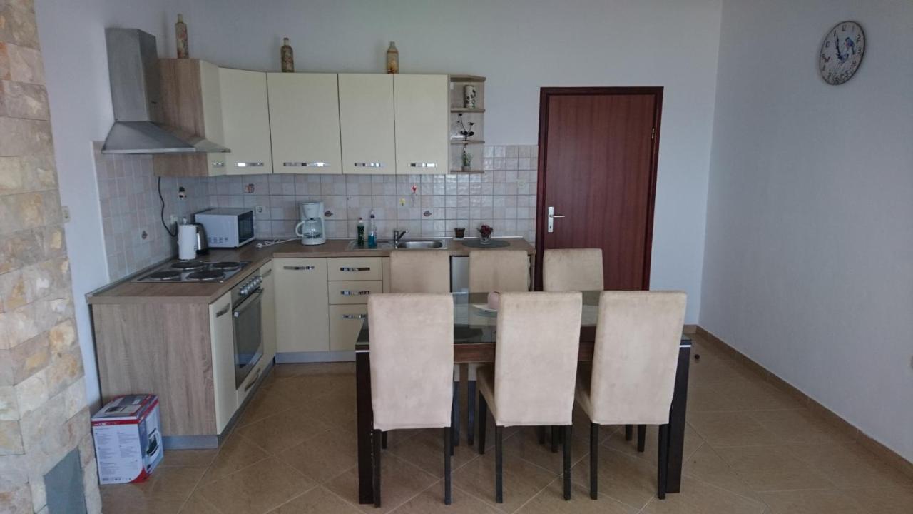 Apartman Vuleta Ražanac Екстериор снимка