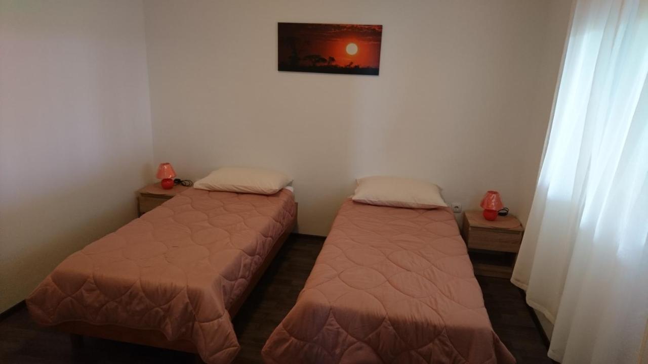 Apartman Vuleta Ražanac Екстериор снимка