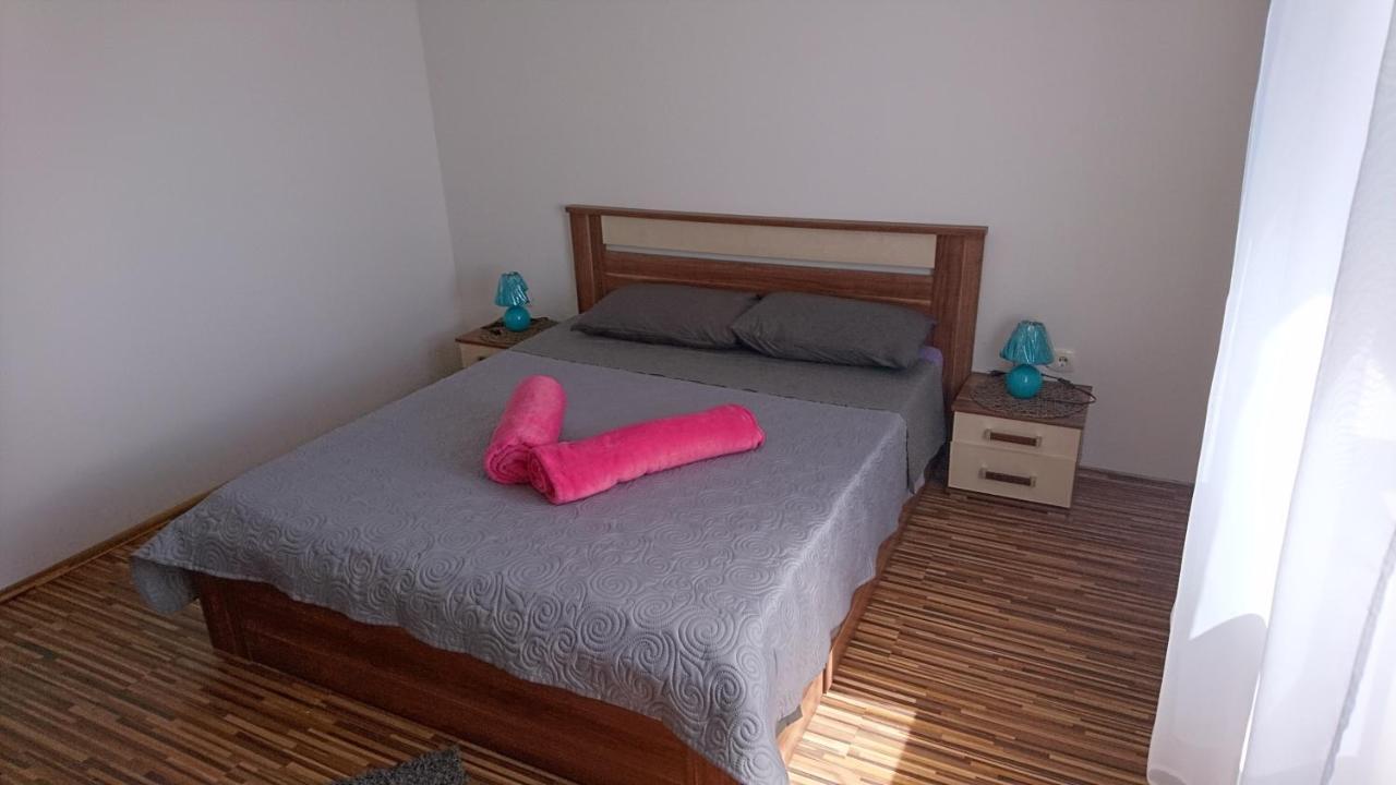 Apartman Vuleta Ražanac Екстериор снимка